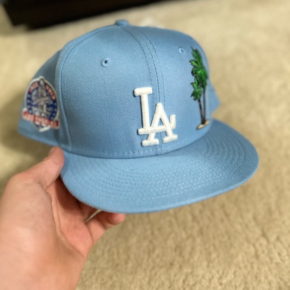 LA dodgers new era hat(light blue and pink) - Picture 3 of 5